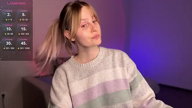 Chanel Gill online show from 02/12/25, 09:43