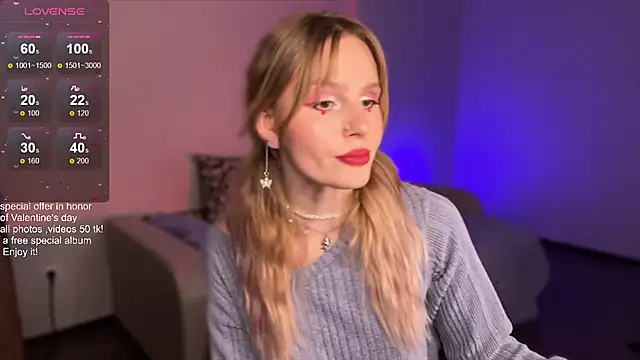 Chanel Gill online show from 02/14/25, 09:32