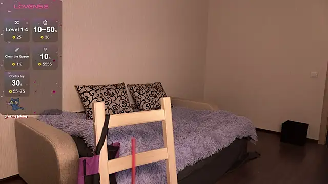 Chanel Gill online show from 03/04/25, 09:43