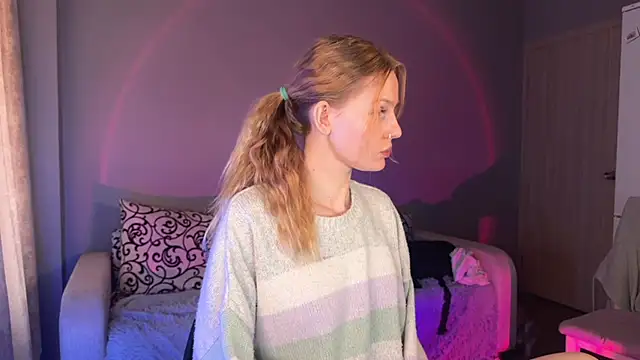 Chanel Gill online show from 09/29/25, 06:51