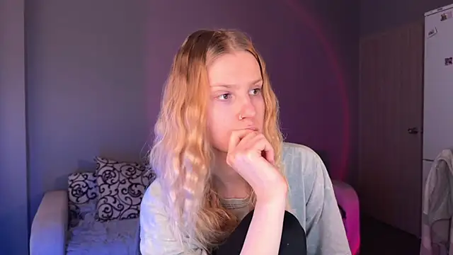 Chanel Gill online show from 09/30/25, 08:19