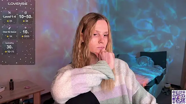 Chanel Gill online show from 10/02/25, 07:54