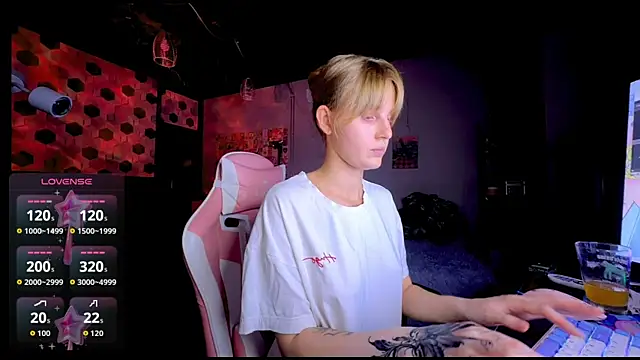 Snapshot of Chanel_Gill chatting on 06/28/26, 08:26 Chanel Gill online show from 06/28/26, 08:26