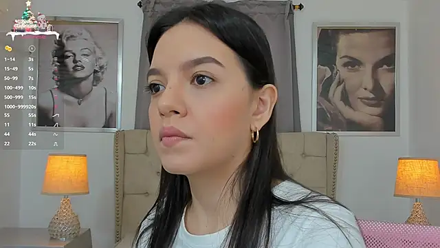 Snapshot of Beautyari_ chatting on 12/24/24, 12:00 Beautyari  online show from 12/24/24, 12:00