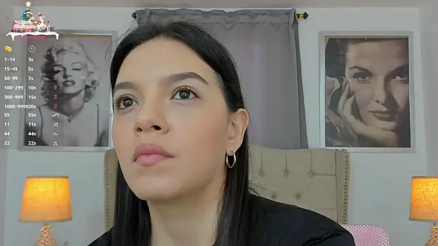 Snapshot of Beautyari_ chatting on 12/31/24, 12:04 Beautyari  online show from 12/31/24, 12:04