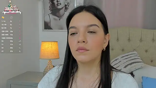 Snapshot of Beautyari_ chatting on 01/02/25, 12:24 Beautyari  online show from 01/02/25, 12:24