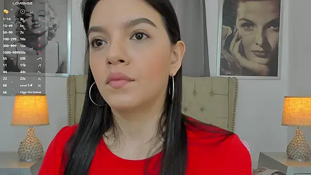 Snapshot of Beautyari_ chatting on 01/10/25, 12:04 Beautyari  online show from 01/10/25, 12:04