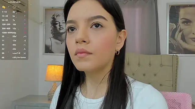 Snapshot of Beautyari_ chatting on 01/18/25, 12:04 Beautyari  online show from 01/18/25, 12:04