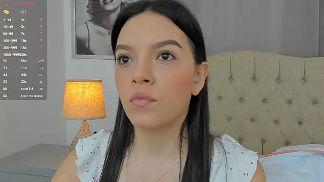 Snapshot of Beautyari_ chatting on 02/04/25, 12:11 Beautyari  online show from 02/04/25, 12:11