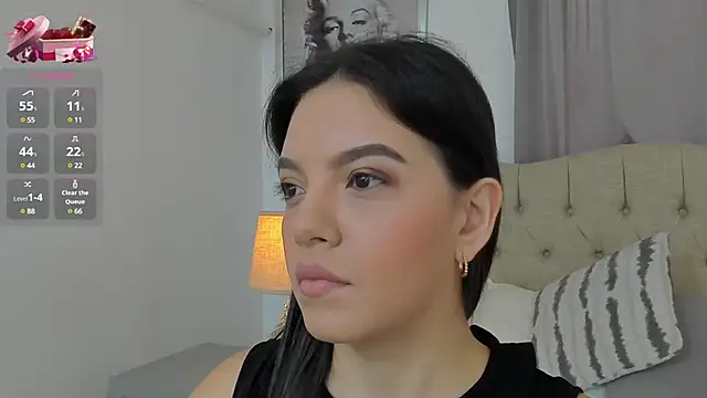 Snapshot of Beautyari_ chatting on 02/14/25, 12:36 Beautyari  online show from 02/14/25, 12:36