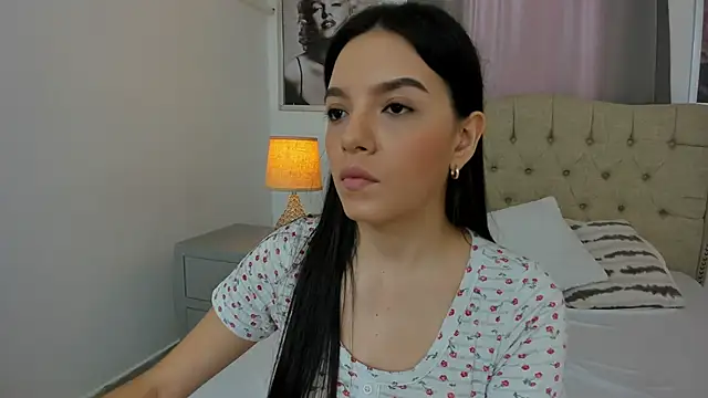 Snapshot of Beautyari_ chatting on 03/15/25, 12:24 Beautyari  online show from 03/15/25, 12:24