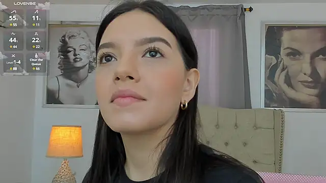 Snapshot of Beautyari_ chatting on 03/22/25, 12:04 Beautyari  online show from 03/22/25, 12:04