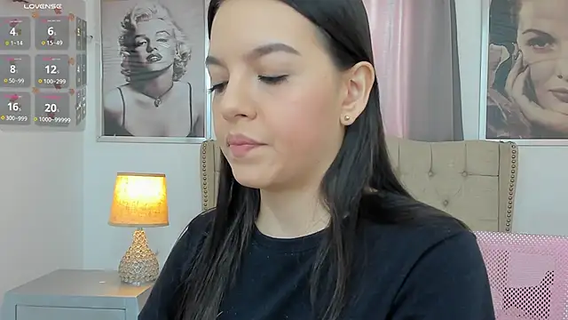 Snapshot of Beautyari_ chatting on 10/03/25, 12:13 Beautyari  online show from 10/03/25, 12:13