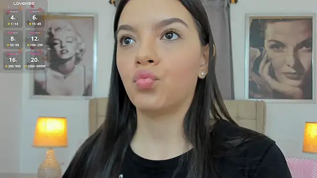 Snapshot of Beautyari_ chatting on 10/08/25, 12:14 Beautyari  online show from 10/08/25, 12:14