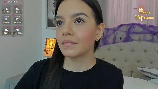 Snapshot of Beautyari_ chatting on 10/28/25, 12:30 Beautyari  online show from 10/28/25, 12:30