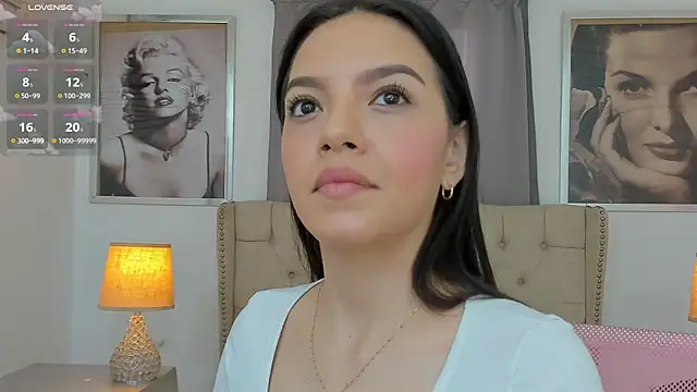 Snapshot of Beautyari_ chatting on 03/05/26, 12:12 Beautyari online show from 03/05/26, 12:12