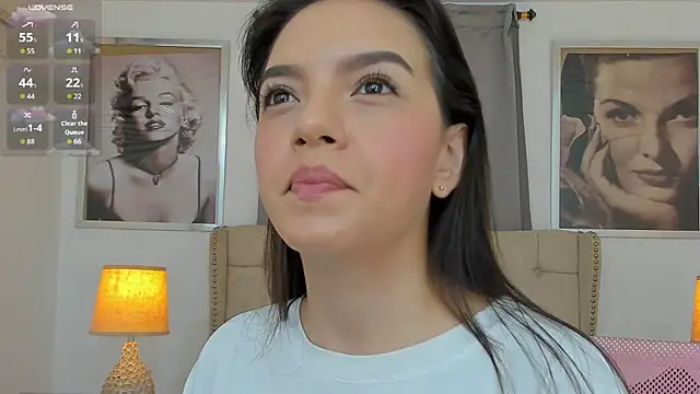 Snapshot of Beautyari_ chatting on 03/27/26, 12:27 Beautyari online show from 03/27/26, 12:27