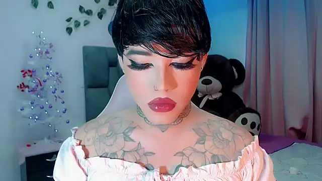 Snapshot of little_star_porn chatting on 12/09/24, 07:50 little star porn online show from 12/09/24, 07:50