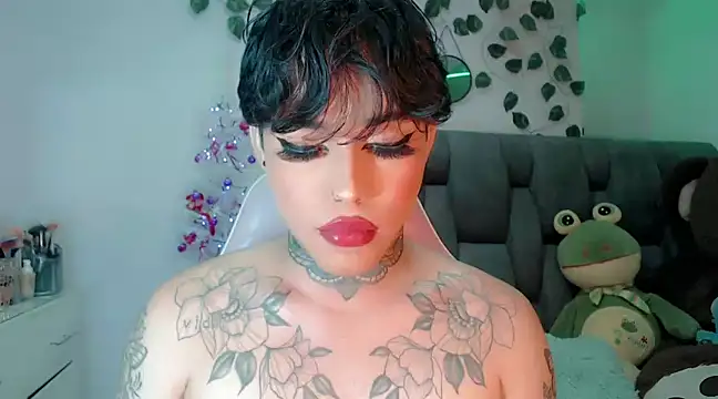 Snapshot of little_star_porn chatting on 12/14/24, 02:01 little star porn online show from 12/14/24, 02:01