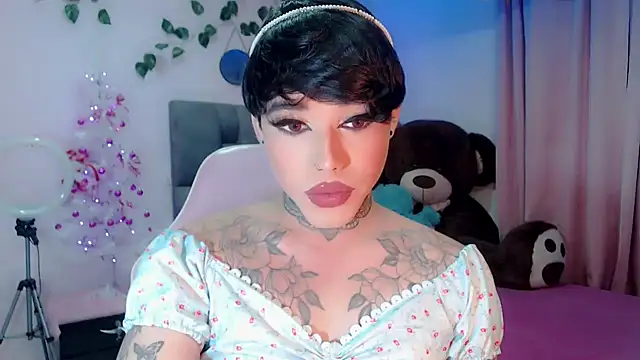 Snapshot of little_star_porn chatting on 12/17/24, 09:28 little star porn online show from 12/17/24, 09:28