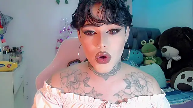 Snapshot of little_star_porn chatting on 12/20/24, 03:21 little star porn online show from 12/20/24, 03:21