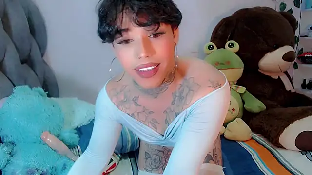 Snapshot of little_star_porn chatting on 12/22/24, 02:39 little star porn online show from 12/22/24, 02:39