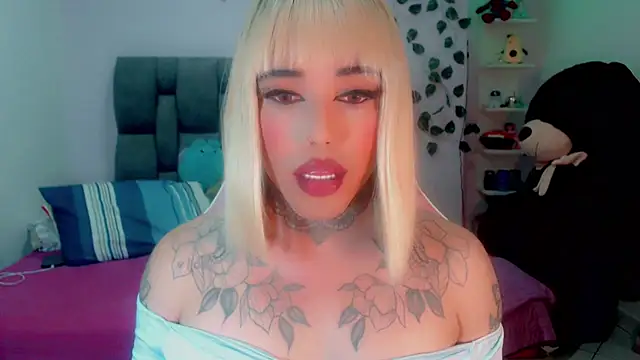 Snapshot of little_star_porn chatting on 01/06/25, 10:24 little star porn online show from 01/06/25, 10:24