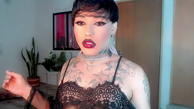 Snapshot of little_star_porn chatting on 01/25/25, 02:37 little star porn online show from 01/25/25, 02:37