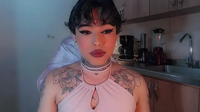 Snapshot of little_star_porn chatting on 02/06/25, 05:09 little star porn online show from 02/06/25, 05:09