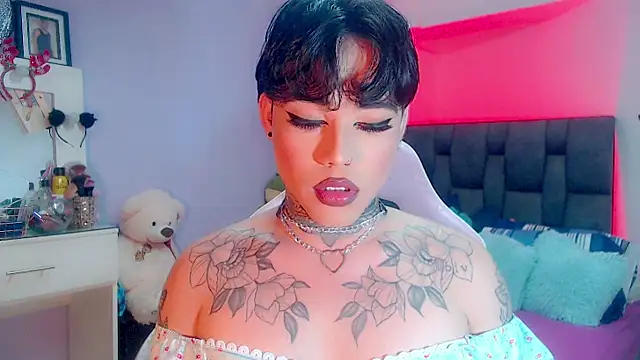 Snapshot of little_star_porn chatting on 03/04/25, 10:24 little star porn online show from 03/04/25, 10:24