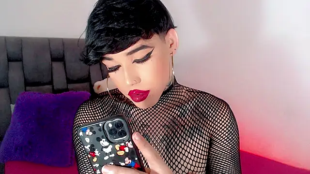 Snapshot of little_star_porn chatting on 09/30/25, 06:18 little star porn online show from 09/30/25, 06:18