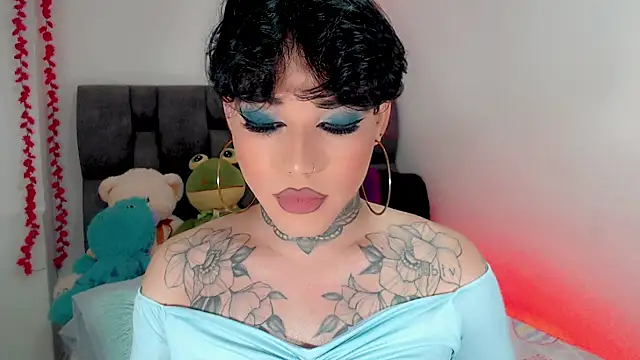 Snapshot of little_star_porn chatting on 10/11/25, 12:04 little star porn online show from 10/11/25, 12:04