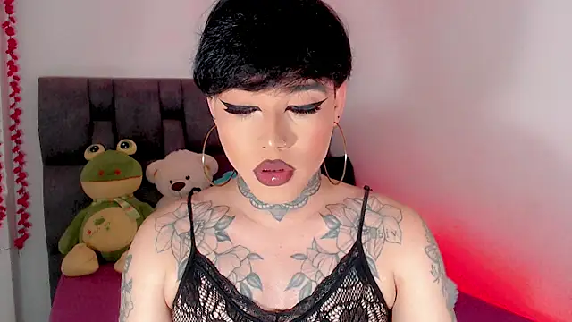 Snapshot of little_star_porn chatting on 10/14/25, 11:05 little star porn online show from 10/14/25, 11:05