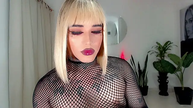 Snapshot of little_star_porn chatting on 10/18/25, 12:35 little star porn online show from 10/18/25, 12:35