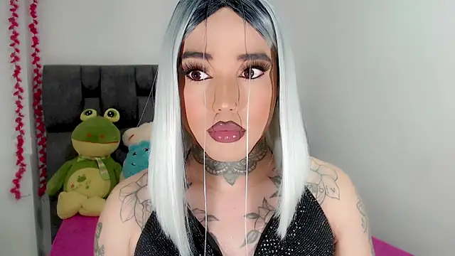 Snapshot of little_star_porn chatting on 10/22/25, 02:28 little star porn online show from 10/22/25, 02:28