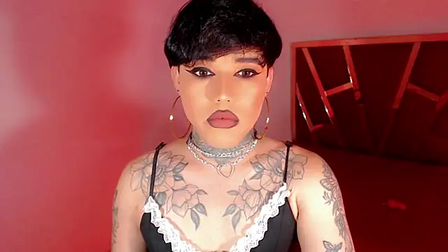 Snapshot of little_star_porn chatting on 10/27/25, 02:37 little star porn online show from 10/27/25, 02:37