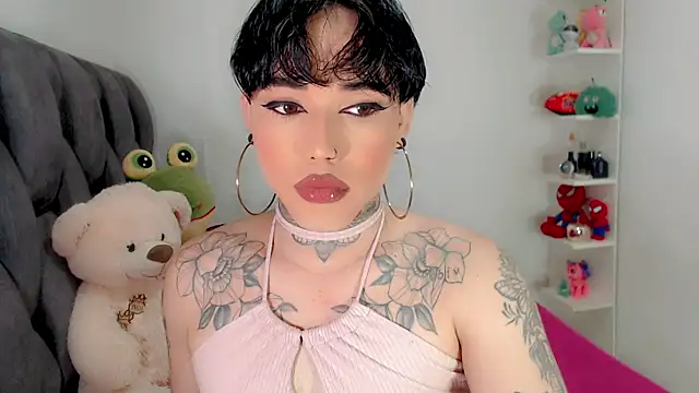 Snapshot of little_star_porn chatting on 05/19/26, 12:00 little star porn online show from 05/19/26, 12:00