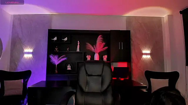 Snapshot of JennaOlsonX chatting on 10/09/25, 06:28 JennaOlsonX online show from 10/09/25, 06:28