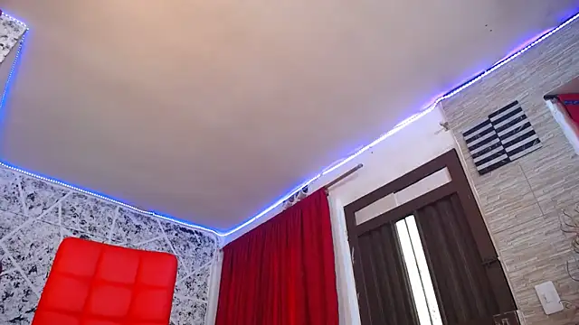 Snapshot of hornytsblonde chatting on 10/19/25, 04:29 hornytsblonde online show from 10/19/25, 04:29