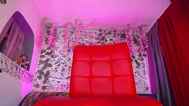 Snapshot of hornytsblonde chatting on 06/22/26, 02:36 hornytsblonde online show from 06/22/26, 02:36