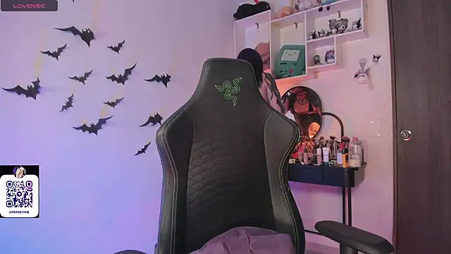 damnliciousss online show from 11/14/25, 12:53