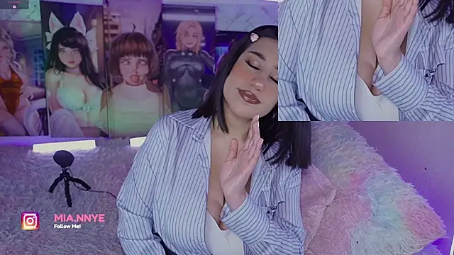 MiaMammie online show from 12/16/24, 08:52