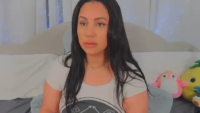 Snapshot of MeghanXO chatting on 05/03/26, 12:22 MeghanXO online show from 05/03/26, 12:22