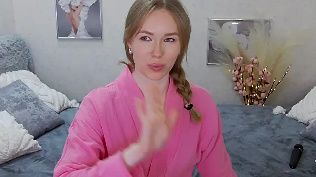 Snapshot of Veronika_Mitchel chatting on 02/20/25, 05:51 Veronika Mitchel online show from 02/20/25, 05:51