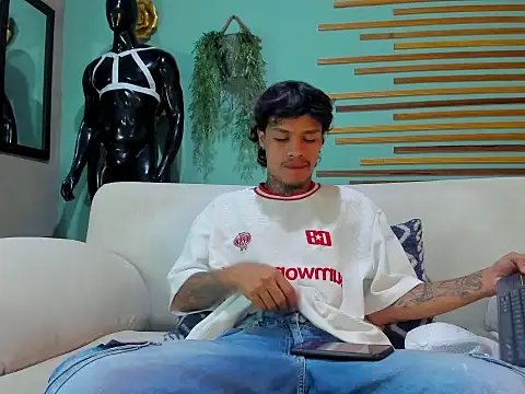 matew rodriguez8 online show from 02/28/26, 05:52