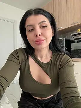 Snapshot of Scarlett-Dream chatting on 03/06/25, 08:52 Scarlett-Dream online show from 03/06/25, 08:52