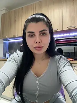 Snapshot of Scarlett-Dream chatting on 11/25/25, 04:12 Scarlett-Dream online show from 11/25/25, 04:12