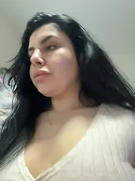 Snapshot of Scarlett-Dream chatting on 03/24/26, 05:34 Scarlett-Dream online show from 03/24/26, 05:34