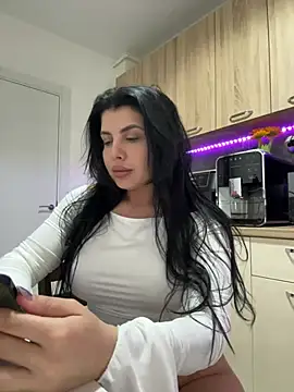 Snapshot of Scarlett-Dream chatting on 03/27/26, 01:00 Scarlett-Dream online show from 03/27/26, 01:00