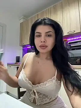 Snapshot of Scarlett-Dream chatting on 04/03/26, 05:16 Scarlett-Dream online show from 04/03/26, 05:16